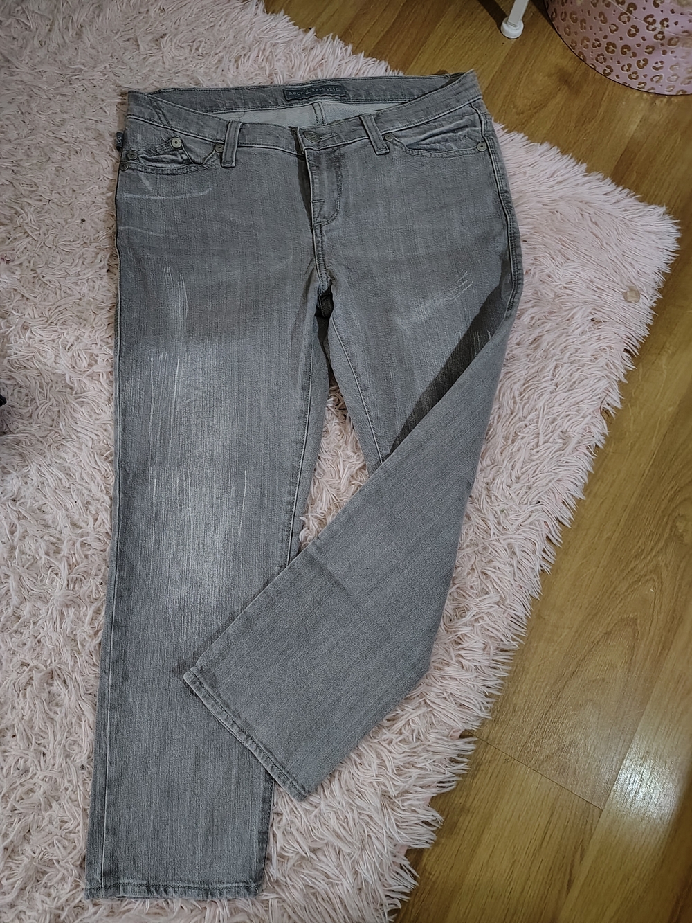 Rock & Republic Women's Gray Straight-Leg Jeans